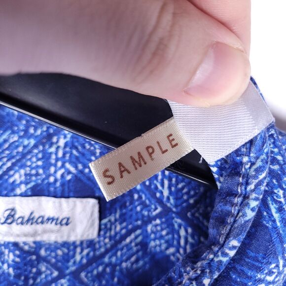 Tommy Bahama Men's Blue Patterned Casual Shirt - Picture 11 of 13